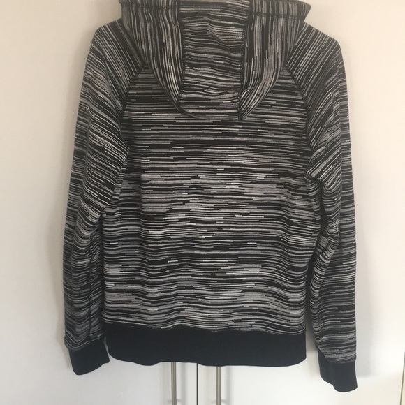 COZY NIKE HOODIE ALERT! Perfect for Fall & Spring! 100% Cotton - Picture 5 of 12